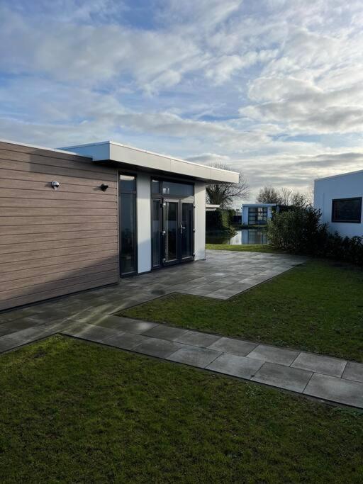 Luxus Chalet Waterfront Lathum Buitenkant foto