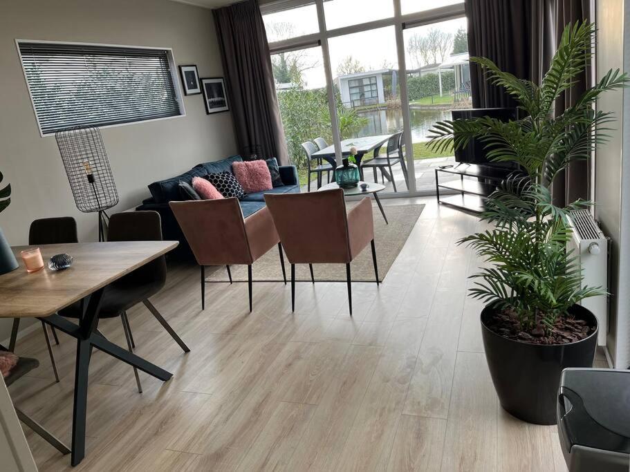 Luxus Chalet Waterfront Lathum Buitenkant foto